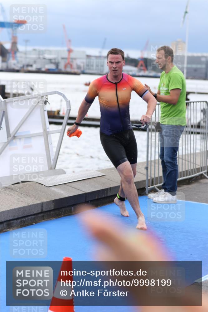 16.08.2026 - KN Förde Triathlon 2026 Antke Förster http://msf.ph/oto/9998199 16.08.2026 12:49:36 Schwimmen 576, 597, 578, 589, 592, 595, 709, 711, 720 meine-sportfotos.de