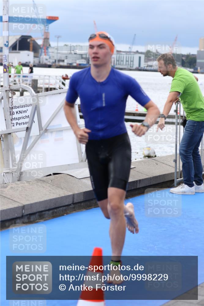 16.08.2026 - KN Förde Triathlon 2026 Antke Förster http://msf.ph/oto/9998229 16.08.2026 12:50:16 Schwimmen 589, 595, 601, 605, 611, 709, 711, 602, 603, 611, 704, 721, 727, 740 meine-sportfotos.de