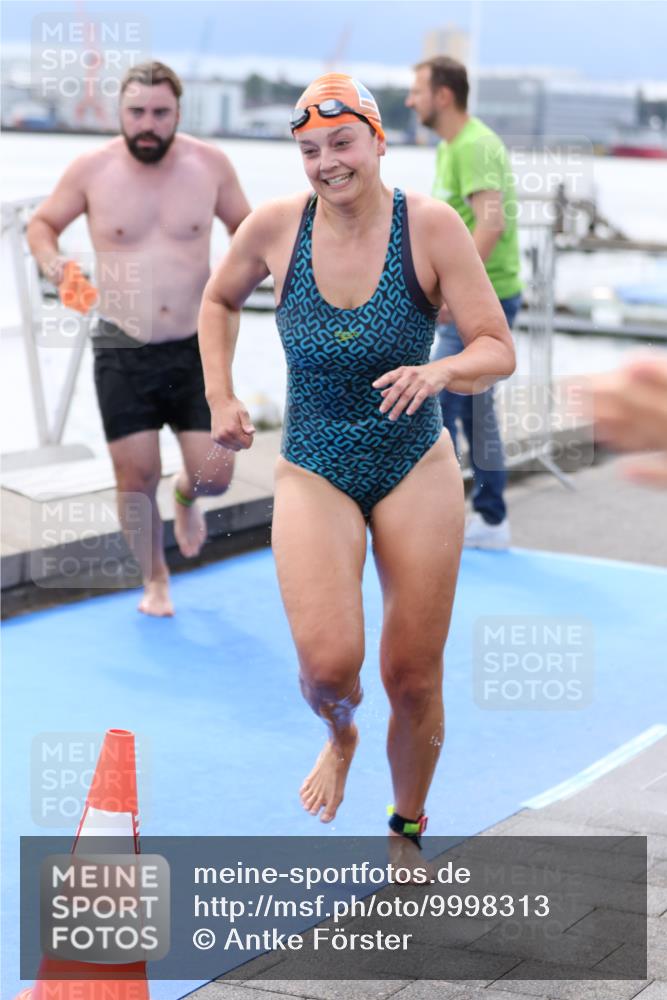 16.08.2026 - KN Förde Triathlon 2026 Antke Förster http://msf.ph/oto/9998313 16.08.2026 12:52:52 Schwimmen 604, 606, 716, 722, 577, 604, 731, 735, 743 meine-sportfotos.de