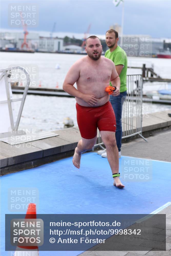 16.08.2026 - KN Förde Triathlon 2026 Antke Förster http://msf.ph/oto/9998342 16.08.2026 12:53:19 Schwimmen 577, 610, 731, 735, 743, 610 meine-sportfotos.de