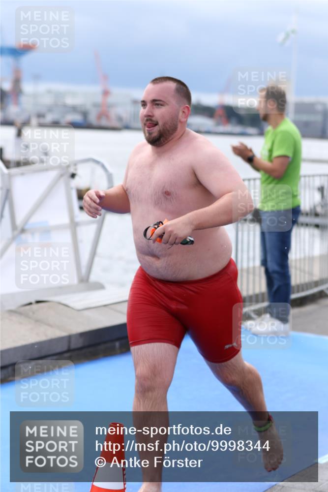 16.08.2026 - KN Förde Triathlon 2026 Antke Förster http://msf.ph/oto/9998344 16.08.2026 12:53:20 Schwimmen 577, 610, 731, 735, 743, 608 meine-sportfotos.de