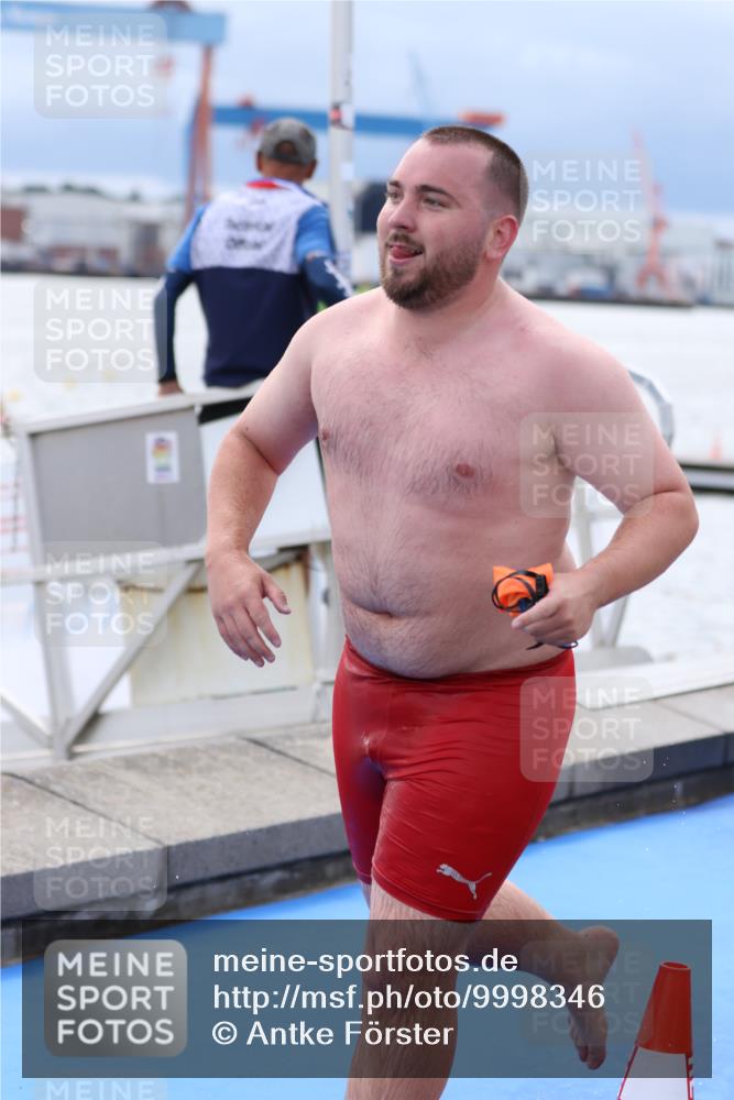 16.08.2026 - KN Förde Triathlon 2026 Antke Förster http://msf.ph/oto/9998346 16.08.2026 12:53:21 Schwimmen 577, 610, 731, 735, 743, 608 meine-sportfotos.de