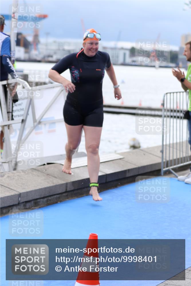 16.08.2026 - KN Förde Triathlon 2026 Antke Förster http://msf.ph/oto/9998401 16.08.2026 12:55:52 Schwimmen 726, 738, 739, 747, 732 meine-sportfotos.de