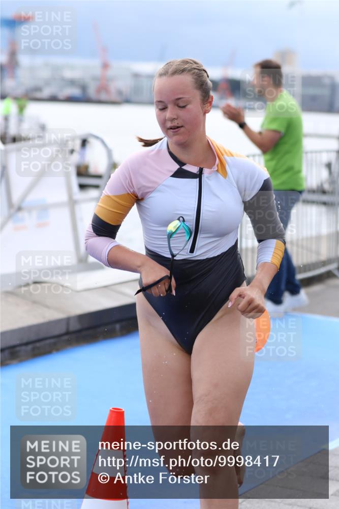16.08.2026 - KN Förde Triathlon 2026 Antke Förster http://msf.ph/oto/9998417 16.08.2026 12:56:34 Schwimmen 717, 717, 742 meine-sportfotos.de