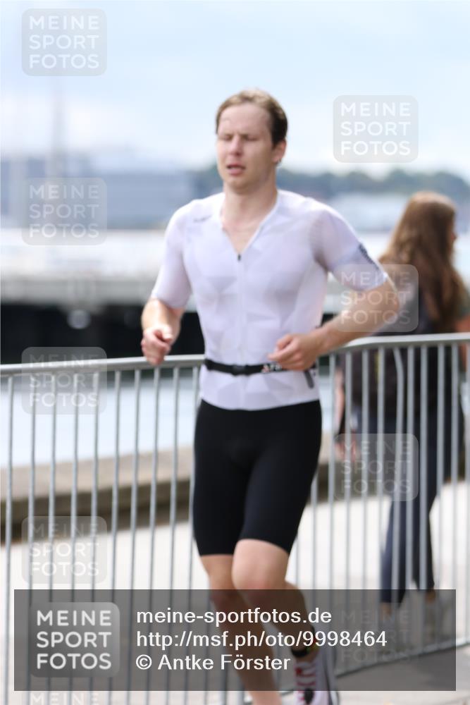 16.08.2026 - KN Förde Triathlon 2026 Antke Förster http://msf.ph/oto/9998464 16.08.2026 13:16:53 Laufen  meine-sportfotos.de