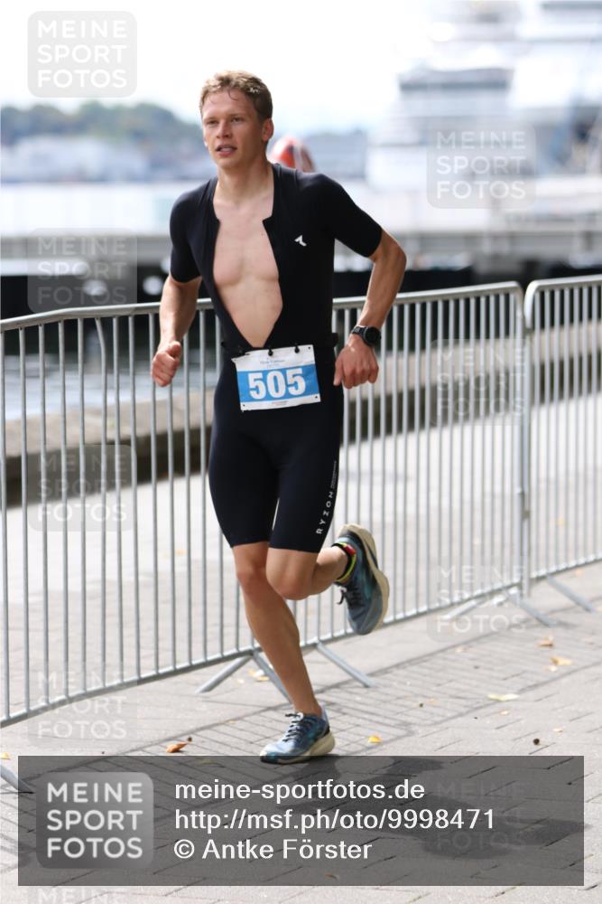 16.08.2026 - KN Förde Triathlon 2026 Antke Förster http://msf.ph/oto/9998471 16.08.2026 13:21:50 Laufen  meine-sportfotos.de