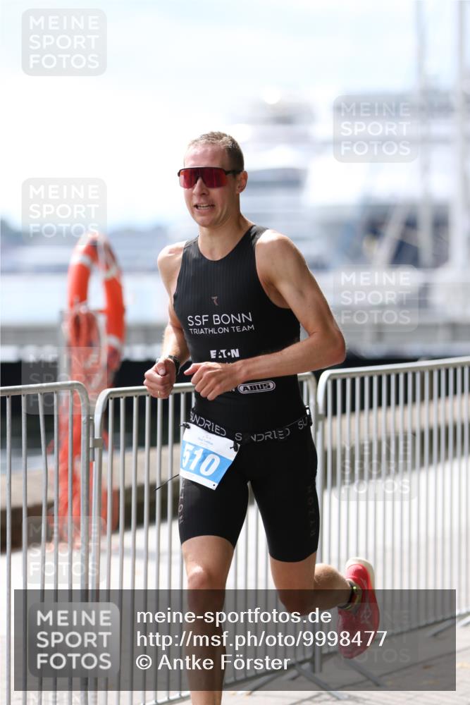 16.08.2026 - KN Förde Triathlon 2026 Antke Förster http://msf.ph/oto/9998477 16.08.2026 13:22:14 Laufen  meine-sportfotos.de