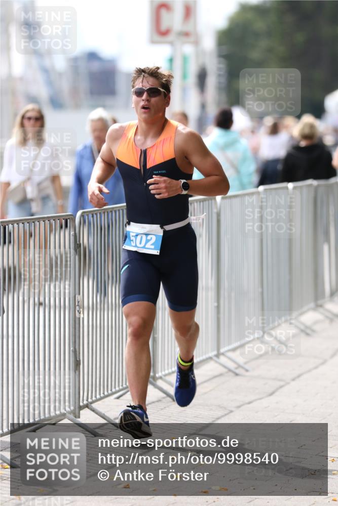16.08.2026 - KN Förde Triathlon 2026 Antke Förster http://msf.ph/oto/9998540 16.08.2026 13:26:02 Laufen  meine-sportfotos.de