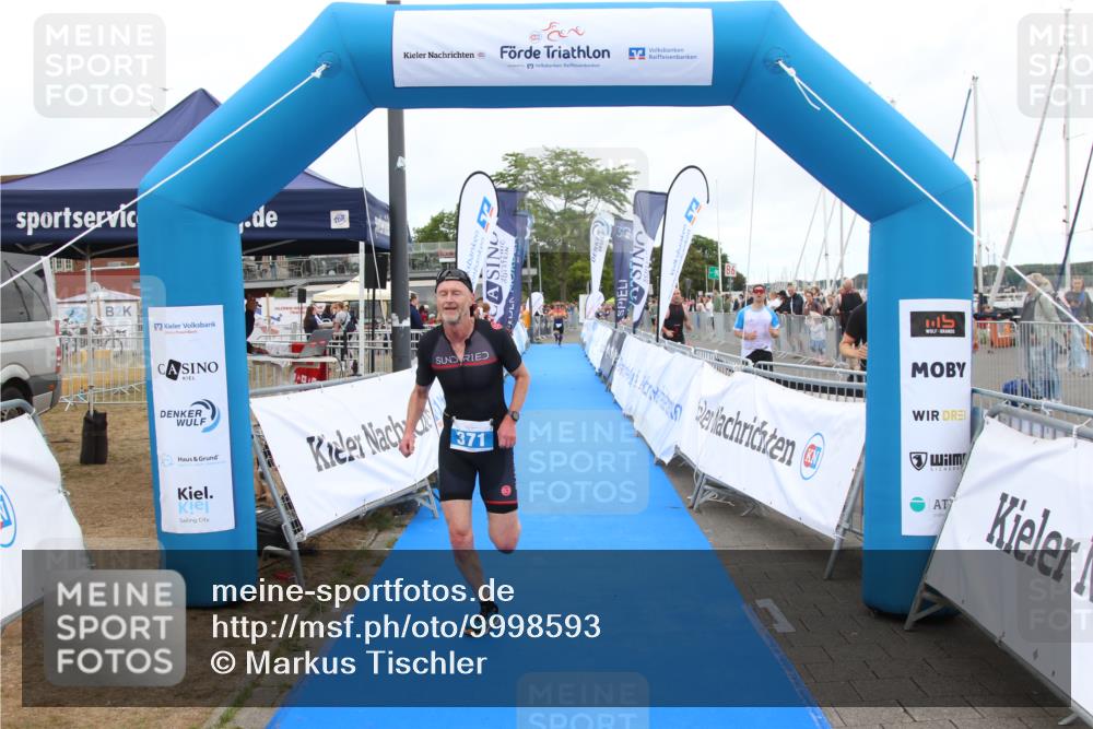 16.08.2026 - KN Förde Triathlon 2026 Markus Tischler http://msf.ph/oto/9998593 16.08.2026 12:07:52 Ziel 371, 371 meine-sportfotos.de