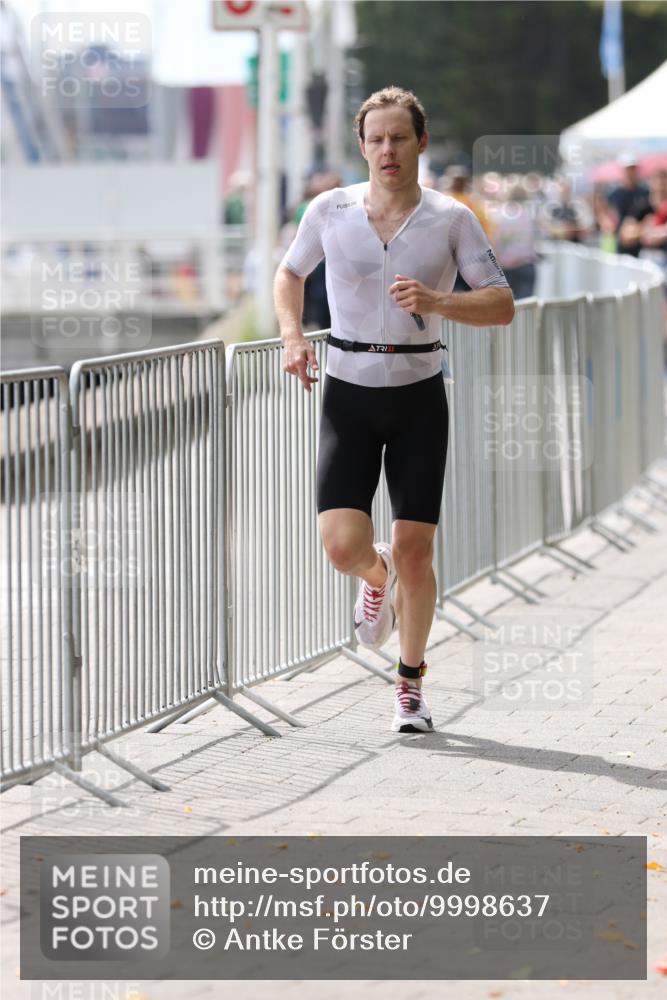 16.08.2026 - KN Förde Triathlon 2026 Antke Förster http://msf.ph/oto/9998637 16.08.2026 13:29:16 Laufen  meine-sportfotos.de
