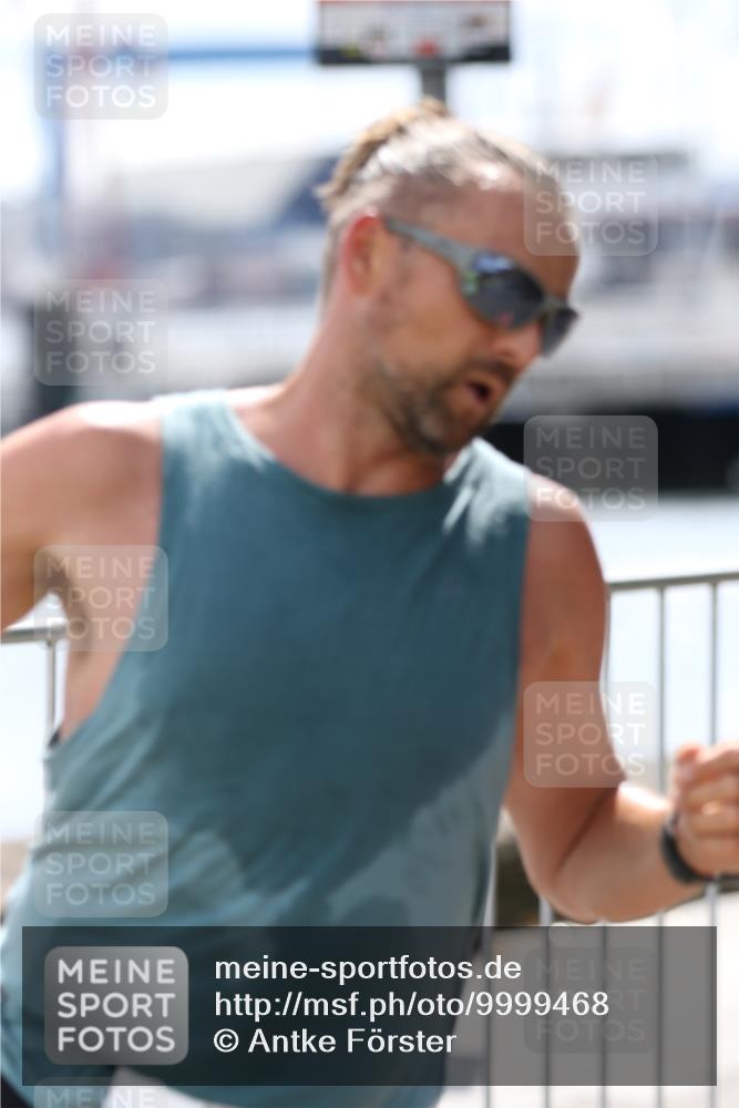 16.08.2026 - KN Förde Triathlon 2026 Antke Förster http://msf.ph/oto/9999468 16.08.2026 13:47:15 Laufen  meine-sportfotos.de