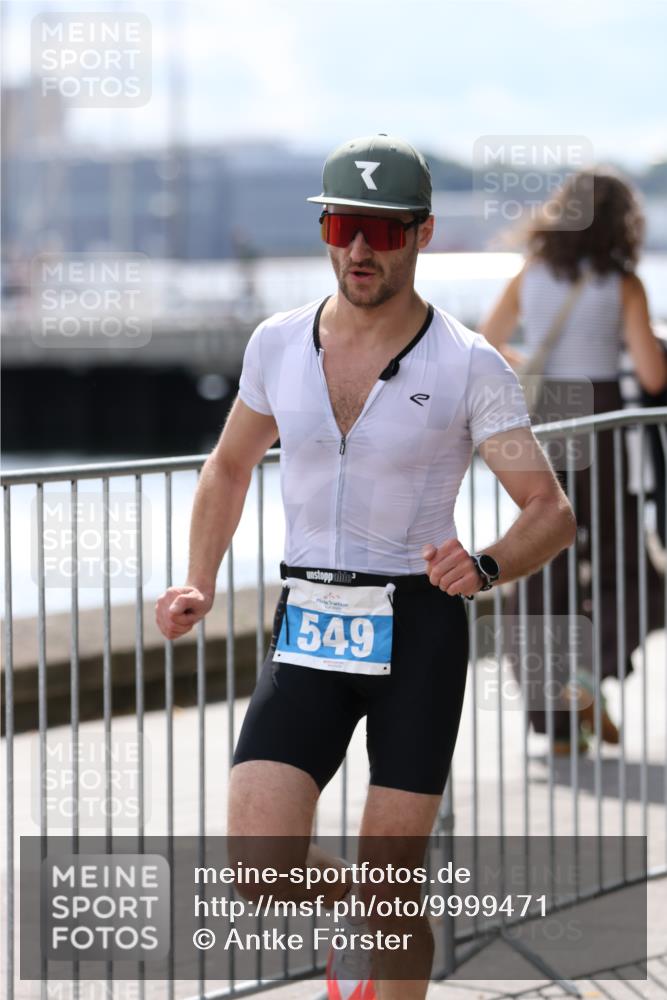 16.08.2026 - KN Förde Triathlon 2026 Antke Förster http://msf.ph/oto/9999471 16.08.2026 13:47:29 Laufen  meine-sportfotos.de