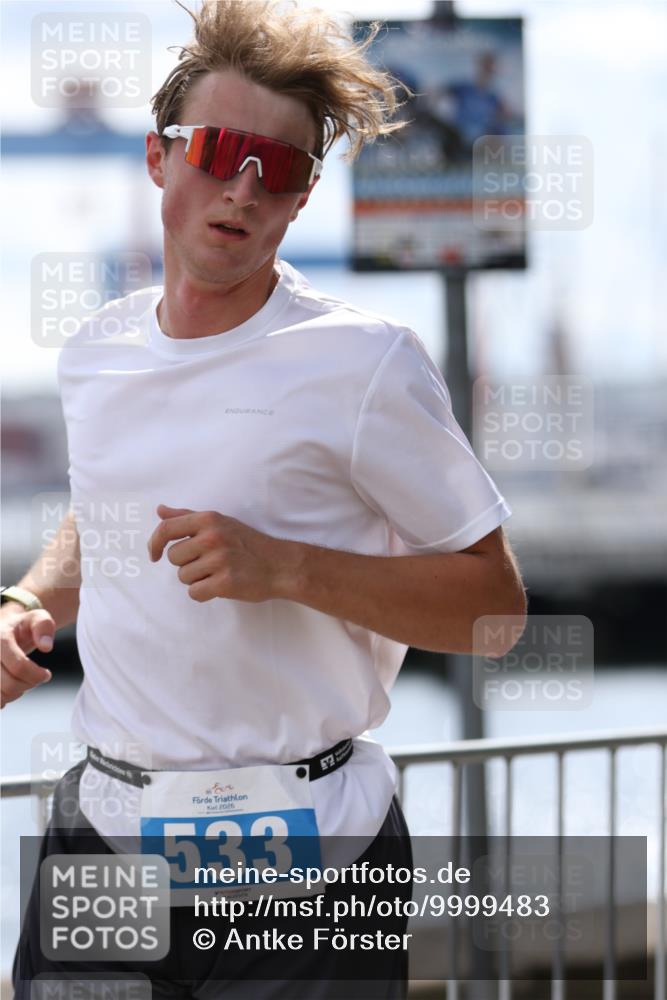 16.08.2026 - KN Förde Triathlon 2026 Antke Förster http://msf.ph/oto/9999483 16.08.2026 13:47:41 Laufen  meine-sportfotos.de