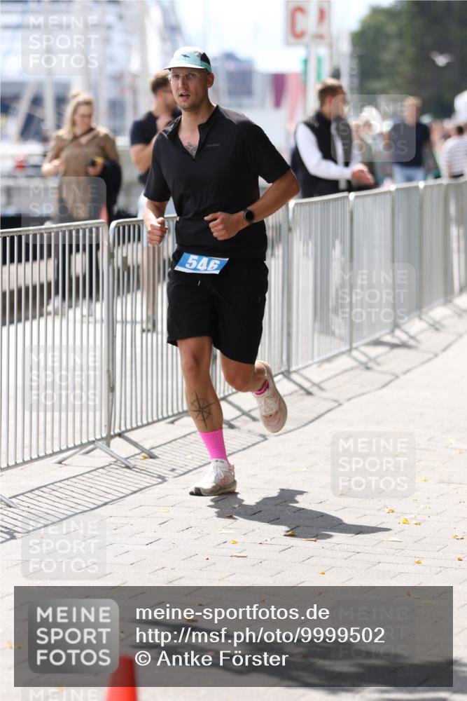 16.08.2026 - KN Förde Triathlon 2026 Antke Förster http://msf.ph/oto/9999502 16.08.2026 13:48:07 Laufen  meine-sportfotos.de