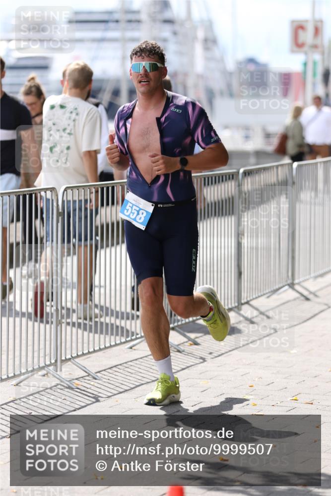 16.08.2026 - KN Förde Triathlon 2026 Antke Förster http://msf.ph/oto/9999507 16.08.2026 13:48:13 Laufen  meine-sportfotos.de