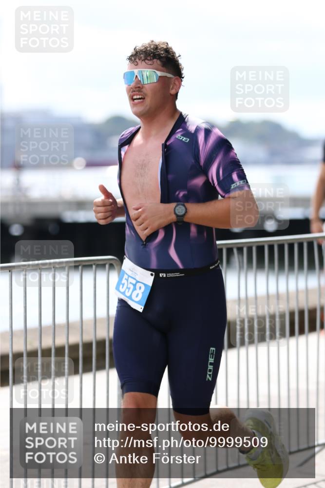 16.08.2026 - KN Förde Triathlon 2026 Antke Förster http://msf.ph/oto/9999509 16.08.2026 13:48:14 Laufen  meine-sportfotos.de