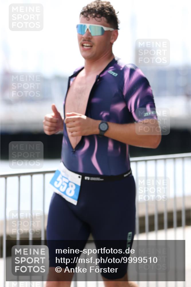 16.08.2026 - KN Förde Triathlon 2026 Antke Förster http://msf.ph/oto/9999510 16.08.2026 13:48:15 Laufen  meine-sportfotos.de