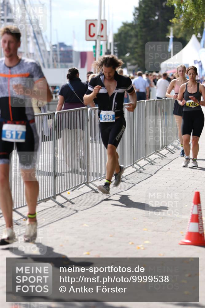 16.08.2026 - KN Förde Triathlon 2026 Antke Förster http://msf.ph/oto/9999538 16.08.2026 13:48:54 Laufen  meine-sportfotos.de