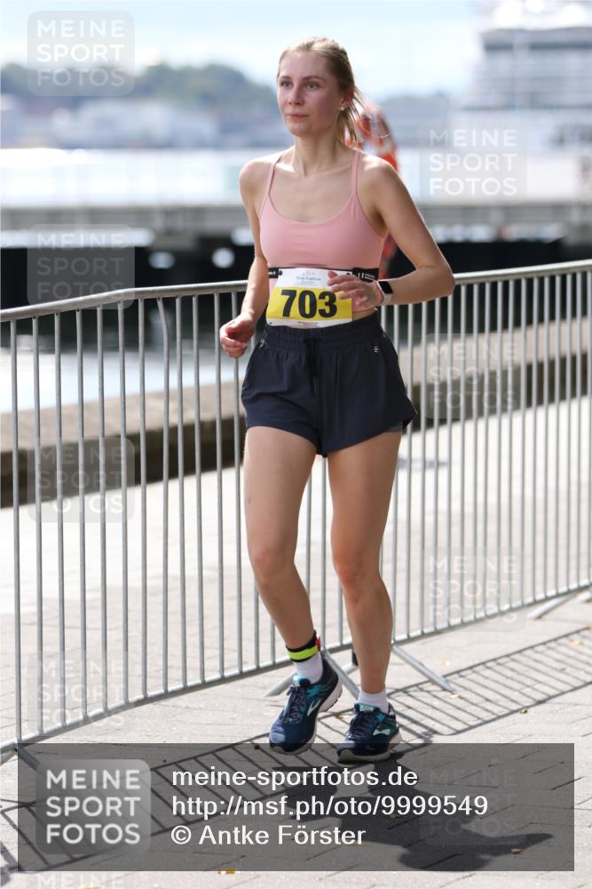 16.08.2026 - KN Förde Triathlon 2026 Antke Förster http://msf.ph/oto/9999549 16.08.2026 13:49:02 Laufen  meine-sportfotos.de