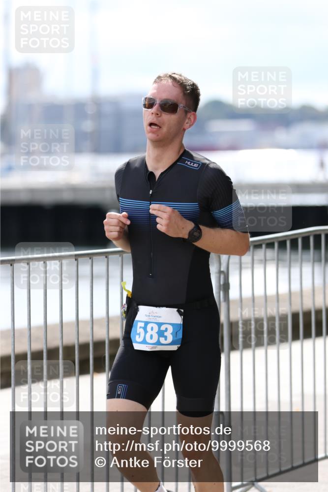 16.08.2026 - KN Förde Triathlon 2026 Antke Förster http://msf.ph/oto/9999568 16.08.2026 13:49:30 Laufen  meine-sportfotos.de