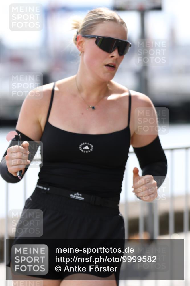 16.08.2026 - KN Förde Triathlon 2026 Antke Förster http://msf.ph/oto/9999582 16.08.2026 13:49:46 Laufen  meine-sportfotos.de