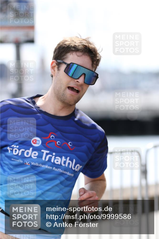 16.08.2026 - KN Förde Triathlon 2026 Antke Förster http://msf.ph/oto/9999586 16.08.2026 13:49:49 Laufen  meine-sportfotos.de