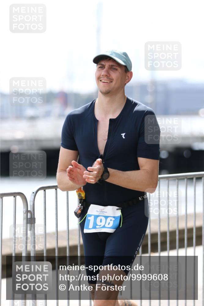 16.08.2026 - KN Förde Triathlon 2026 Antke Förster http://msf.ph/oto/9999608 16.08.2026 13:50:04 Laufen  meine-sportfotos.de