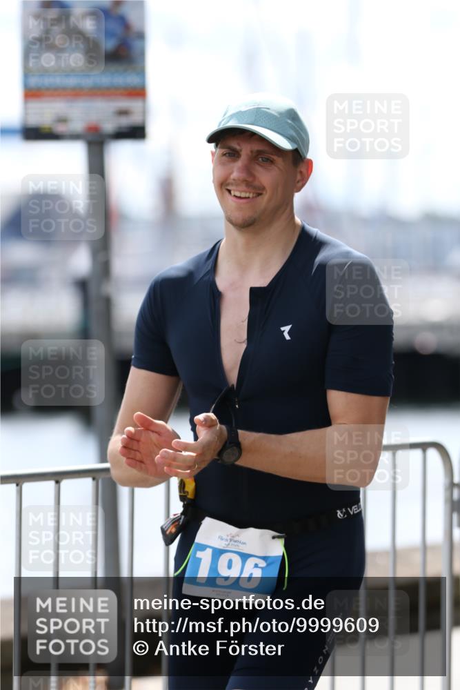 16.08.2026 - KN Förde Triathlon 2026 Antke Förster http://msf.ph/oto/9999609 16.08.2026 13:50:05 Laufen  meine-sportfotos.de