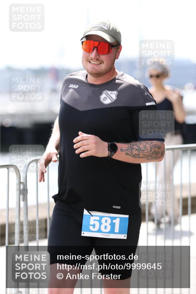 16.08.2026 - KN Förde Triathlon 2026 Antke Förster http://msf.ph/oto/9999645 16.08.2026 13:51:02 Laufen  meine-sportfotos.de