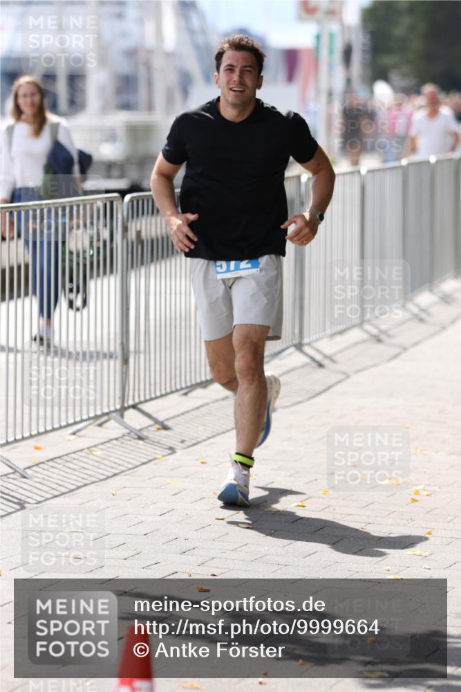 16.08.2026 - KN Förde Triathlon 2026 Antke Förster http://msf.ph/oto/9999664 16.08.2026 13:51:19 Laufen  meine-sportfotos.de