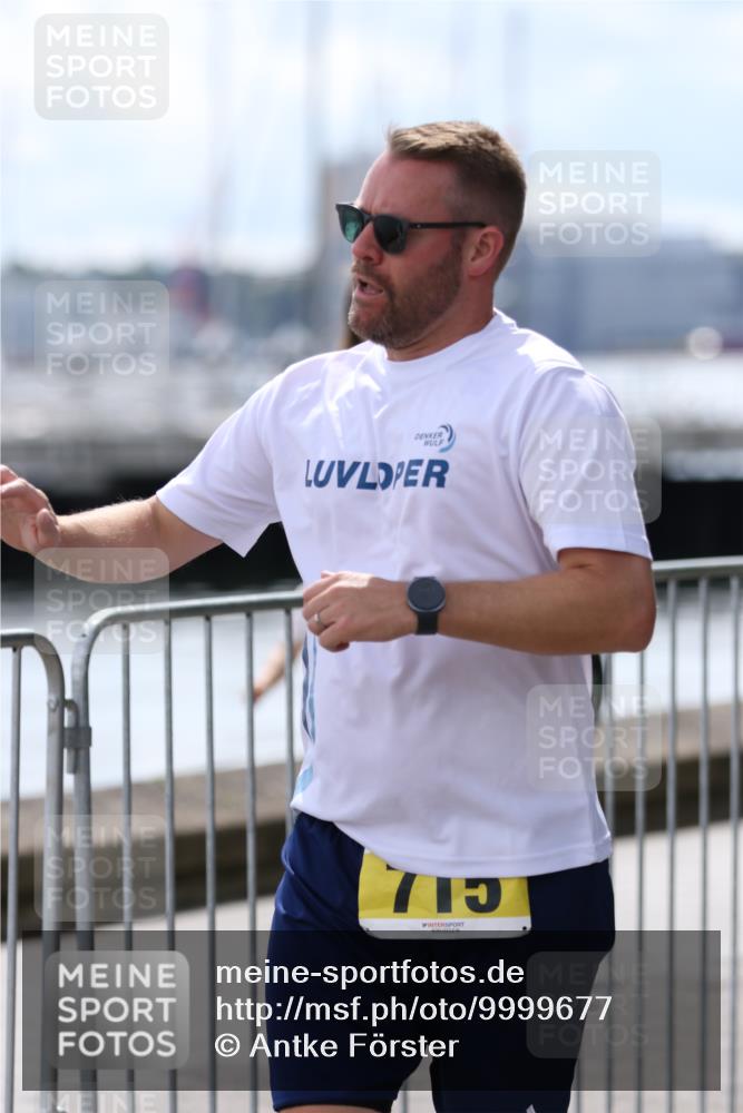 16.08.2026 - KN Förde Triathlon 2026 Antke Förster http://msf.ph/oto/9999677 16.08.2026 13:51:31 Laufen  meine-sportfotos.de