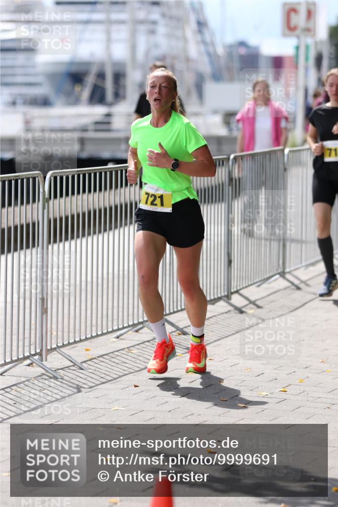 16.08.2026 - KN Förde Triathlon 2026 Antke Förster http://msf.ph/oto/9999691 16.08.2026 13:52:07 Laufen  meine-sportfotos.de
