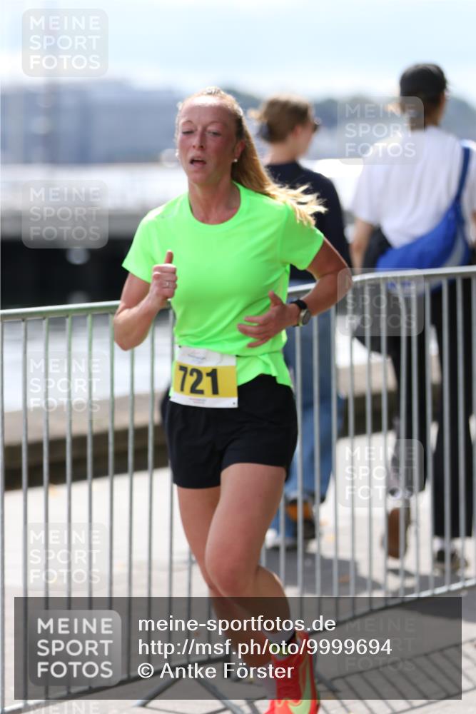 16.08.2026 - KN Förde Triathlon 2026 Antke Förster http://msf.ph/oto/9999694 16.08.2026 13:52:08 Laufen  meine-sportfotos.de