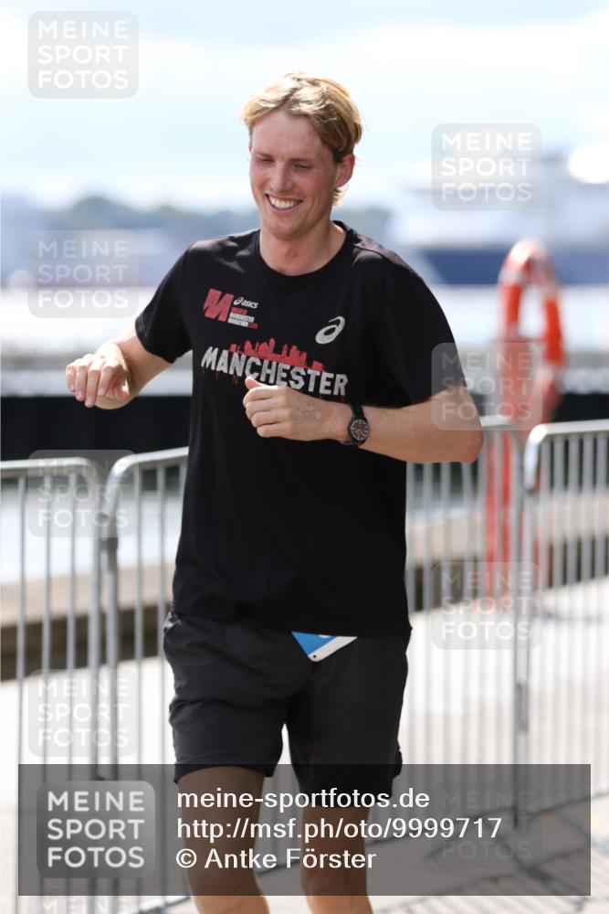 16.08.2026 - KN Förde Triathlon 2026 Antke Förster http://msf.ph/oto/9999717 16.08.2026 13:52:33 Laufen  meine-sportfotos.de