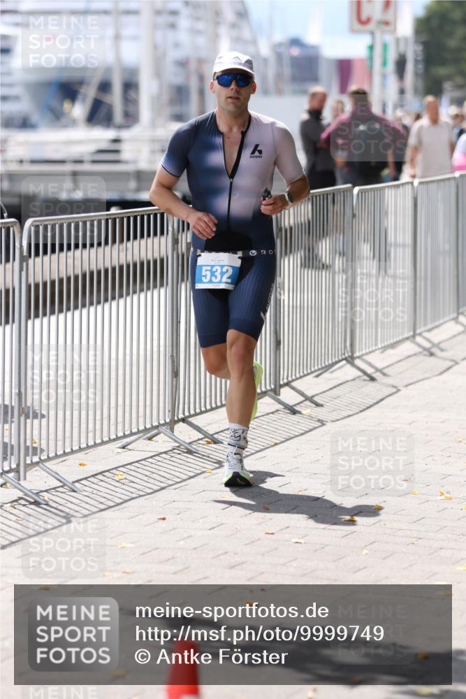 16.08.2026 - KN Förde Triathlon 2026 Antke Förster http://msf.ph/oto/9999749 16.08.2026 13:53:08 Laufen  meine-sportfotos.de