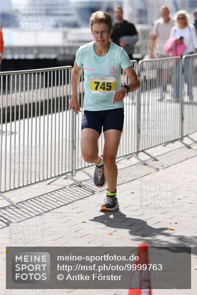 16.08.2026 - KN Förde Triathlon 2026 Antke Förster http://msf.ph/oto/9999763 16.08.2026 13:53:19 Laufen  meine-sportfotos.de