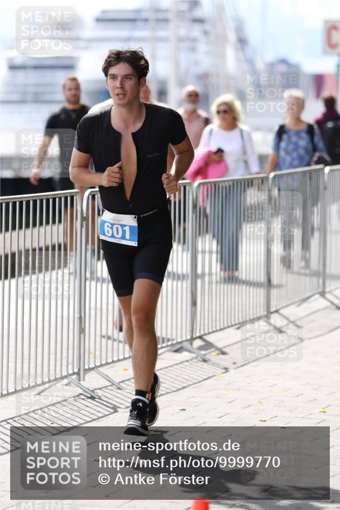 16.08.2026 - KN Förde Triathlon 2026 Antke Förster http://msf.ph/oto/9999770 16.08.2026 13:53:23 Laufen  meine-sportfotos.de