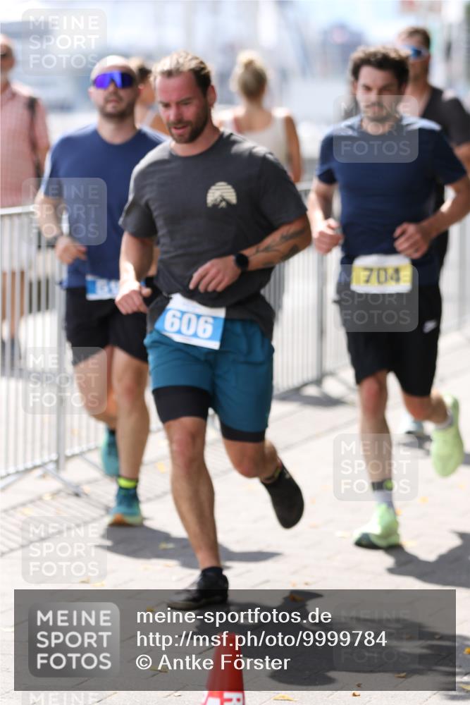 16.08.2026 - KN Förde Triathlon 2026 Antke Förster http://msf.ph/oto/9999784 16.08.2026 13:53:32 Laufen  meine-sportfotos.de