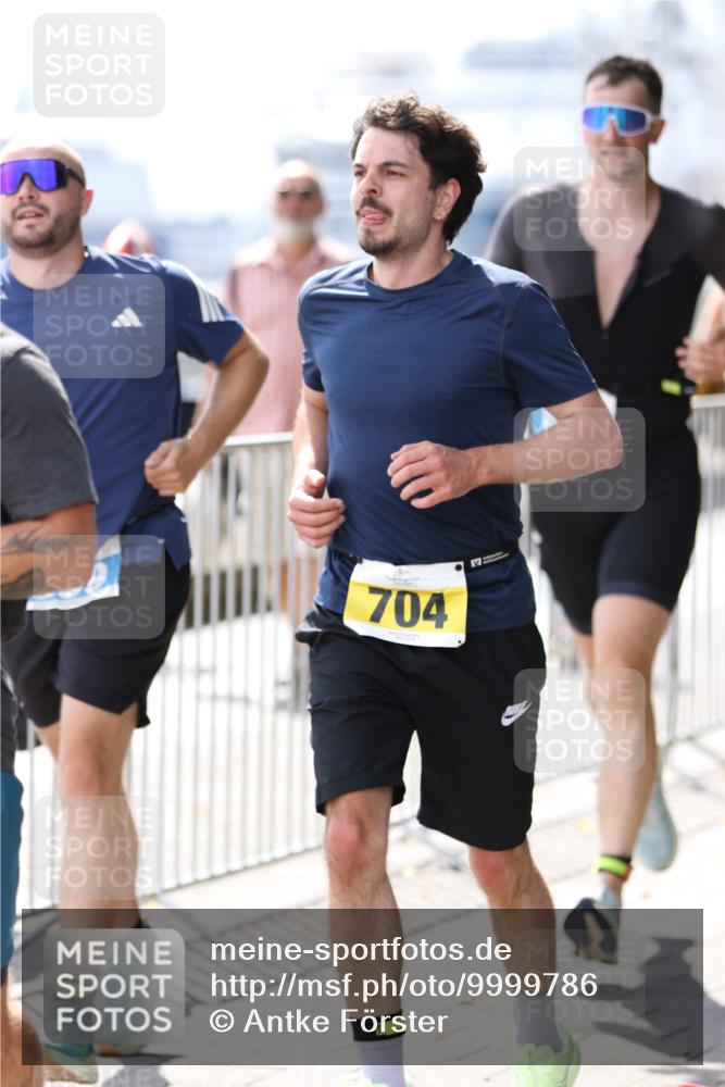 16.08.2026 - KN Förde Triathlon 2026 Antke Förster http://msf.ph/oto/9999786 16.08.2026 13:53:33 Laufen  meine-sportfotos.de