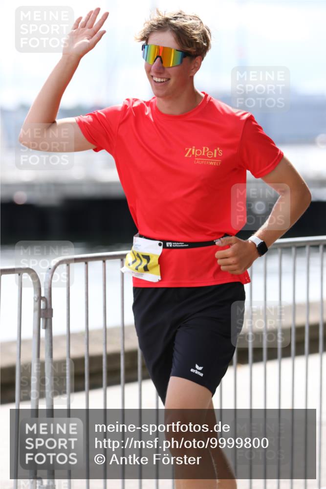 16.08.2026 - KN Förde Triathlon 2026 Antke Förster http://msf.ph/oto/9999800 16.08.2026 13:53:45 Laufen  meine-sportfotos.de