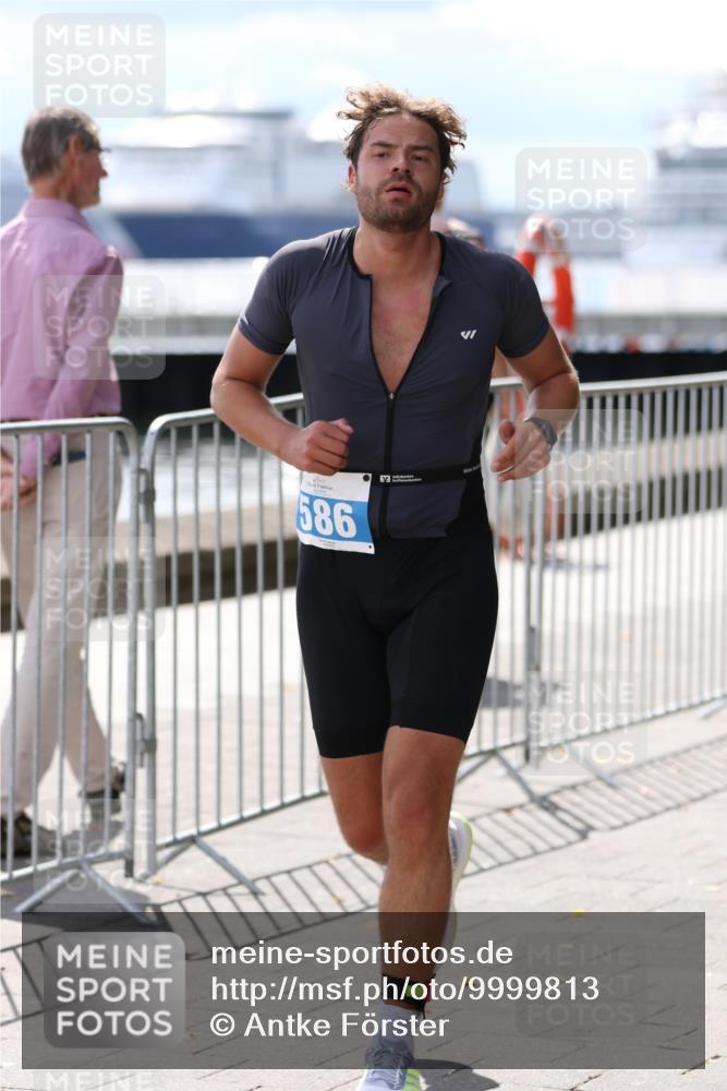 16.08.2026 - KN Förde Triathlon 2026 Antke Förster http://msf.ph/oto/9999813 16.08.2026 13:54:00 Laufen  meine-sportfotos.de