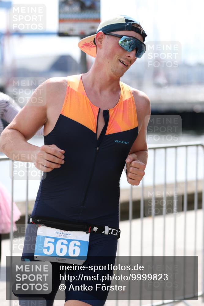 16.08.2026 - KN Förde Triathlon 2026 Antke Förster http://msf.ph/oto/9999823 16.08.2026 13:54:08 Laufen  meine-sportfotos.de