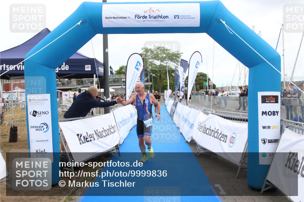 16.08.2026 - KN Förde Triathlon 2026 Markus Tischler http://msf.ph/oto/9999836 16.08.2026 12:15:22 Ziel 327, 352, 397, 327, 352, 397 meine-sportfotos.de