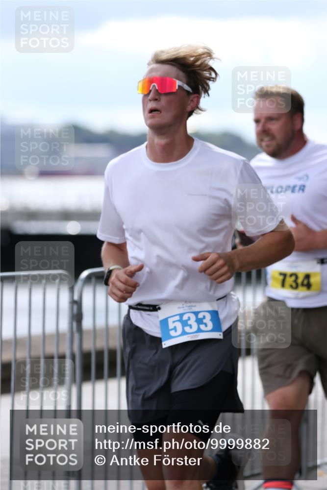 16.08.2026 - KN Förde Triathlon 2026 Antke Förster http://msf.ph/oto/9999882 16.08.2026 13:55:55 Laufen  meine-sportfotos.de