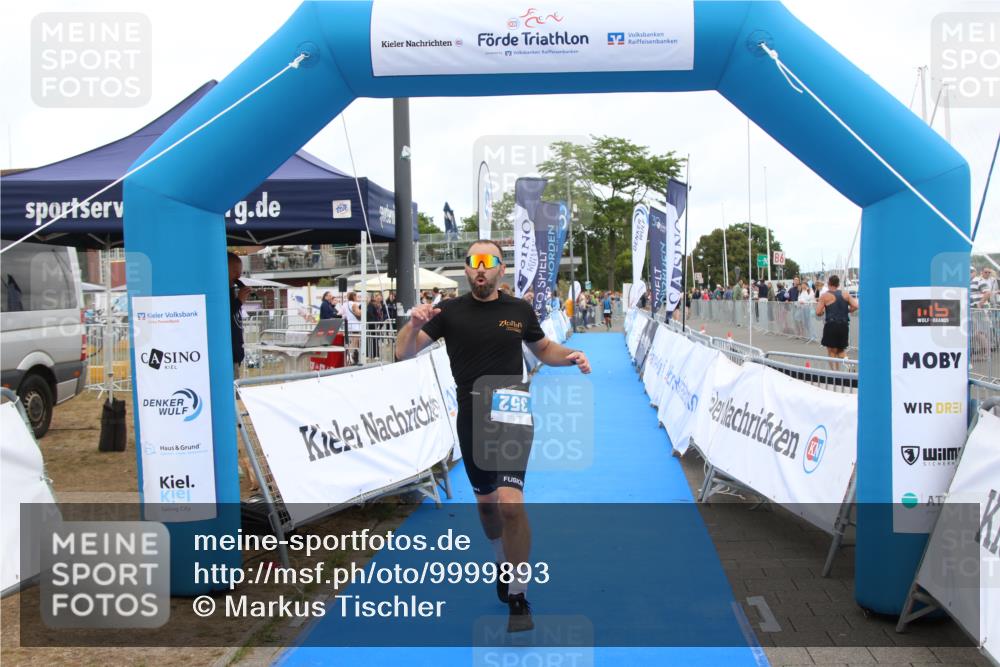 16.08.2026 - KN Förde Triathlon 2026 Markus Tischler http://msf.ph/oto/9999893 16.08.2026 12:15:26 Ziel 327, 352, 327, 352 meine-sportfotos.de