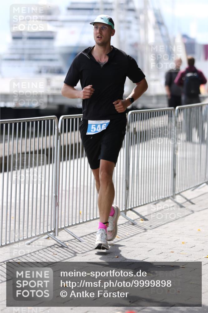 16.08.2026 - KN Förde Triathlon 2026 Antke Förster http://msf.ph/oto/9999898 16.08.2026 13:56:22 Laufen  meine-sportfotos.de