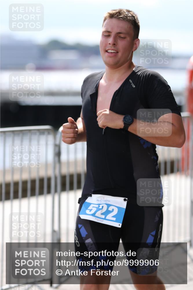 16.08.2026 - KN Förde Triathlon 2026 Antke Förster http://msf.ph/oto/9999906 16.08.2026 13:56:37 Laufen  meine-sportfotos.de