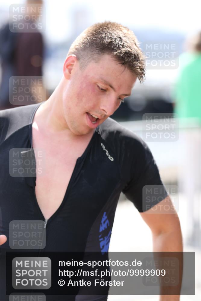 16.08.2026 - KN Förde Triathlon 2026 Antke Förster http://msf.ph/oto/9999909 16.08.2026 13:56:39 Laufen  meine-sportfotos.de