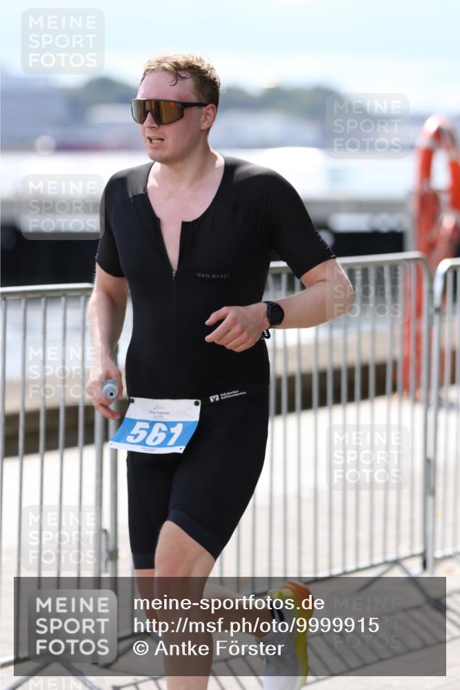 16.08.2026 - KN Förde Triathlon 2026 Antke Förster http://msf.ph/oto/9999915 16.08.2026 13:56:51 Laufen  meine-sportfotos.de