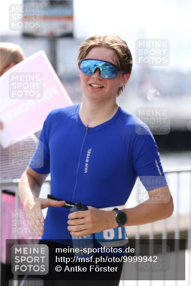 16.08.2026 - KN Förde Triathlon 2026 Antke Förster http://msf.ph/oto/9999942 16.08.2026 13:57:27 Laufen  meine-sportfotos.de